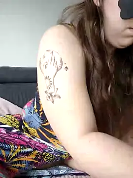 Snapshot of FrancaiseLynne chatting on 01/27/25, 09:44 FrancaiseLynne online show from 01/27/25, 09:44