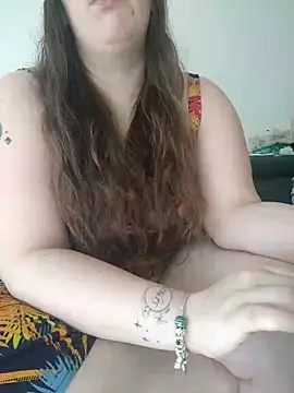 Snapshot of FrancaiseLynne chatting on 02/16/25, 09:04 FrancaiseLynne online show from 02/16/25, 09:04