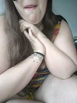 Snapshot of FrancaiseLynne chatting on 02/16/25, 04:32 FrancaiseLynne online show from 02/16/25, 04:32