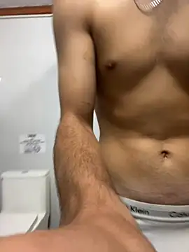 h0rnyguy001 online show from 02/20/26, 11:00