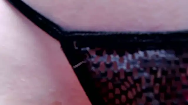 caarlywhitee online show from 10/16/25, 01:50