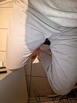 Snapshot of Lorent6969 chatting on 02/01/25, 06:10 Lorent6969 online show from 02/01/25, 06:10