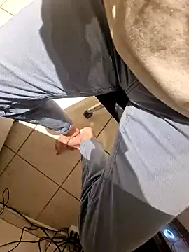 Snapshot of Lorent6969 chatting on 02/02/25, 05:53 Lorent6969 online show from 02/02/25, 05:53