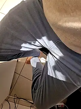 Snapshot of Lorent6969 chatting on 02/03/25, 07:29 Lorent6969 online show from 02/03/25, 07:29