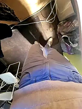 Snapshot of Lorent6969 chatting on 02/04/25, 02:53 Lorent6969 online show from 02/04/25, 02:53