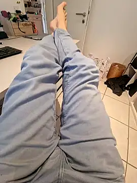 Snapshot of Lorent6969 chatting on 02/05/25, 08:00 Lorent6969 online show from 02/05/25, 08:00