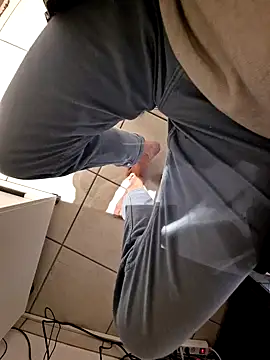 Snapshot of Lorent6969 chatting on 02/05/25, 04:36 Lorent6969 online show from 02/05/25, 04:36