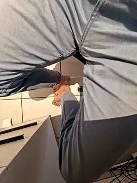 Snapshot of Lorent6969 chatting on 02/10/25, 11:46 Lorent6969 online show from 02/10/25, 11:46