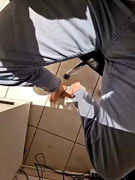 Snapshot of Lorent6969 chatting on 02/11/25, 07:23 Lorent6969 online show from 02/11/25, 07:23