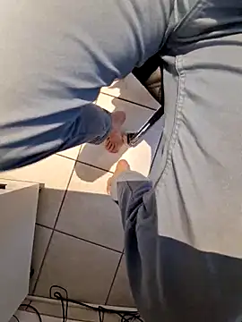 Snapshot of Lorent6969 chatting on 02/14/25, 07:59 Lorent6969 online show from 02/14/25, 07:59