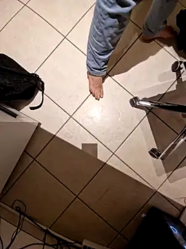 Snapshot of Lorent6969 chatting on 02/16/25, 05:48 Lorent6969 online show from 02/16/25, 05:48