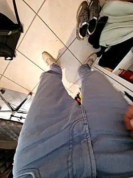 Snapshot of Lorent6969 chatting on 02/16/25, 09:15 Lorent6969 online show from 02/16/25, 09:15