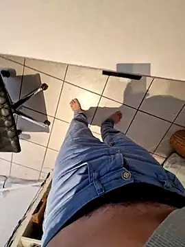 Snapshot of Lorent6969 chatting on 02/24/25, 02:15 Lorent6969 online show from 02/24/25, 02:15