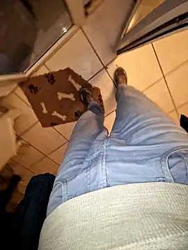 Snapshot of Lorent6969 chatting on 03/23/25, 05:21 Lorent6969 online show from 03/23/25, 05:21