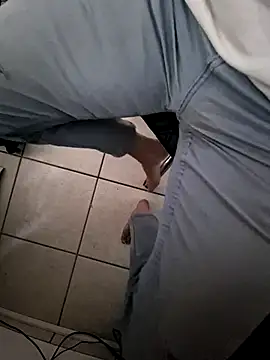 Snapshot of Lorent6969 chatting on 09/29/25, 11:37 Lorent6969 online show from 09/29/25, 11:37