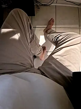 Snapshot of Lorent6969 chatting on 10/06/25, 08:12 Lorent6969 online show from 10/06/25, 08:12