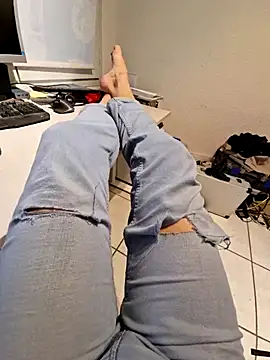 Snapshot of Lorent6969 chatting on 10/14/25, 04:08 Lorent6969 online show from 10/14/25, 04:08