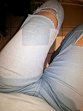 Snapshot of Lorent6969 chatting on 10/15/25, 04:12 Lorent6969 online show from 10/15/25, 04:12