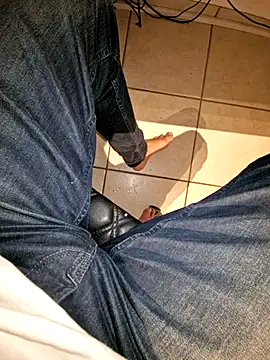 Snapshot of Lorent6969 chatting on 10/25/25, 04:20 Lorent6969 online show from 10/25/25, 04:20