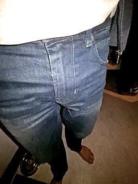 Snapshot of Lorent6969 chatting on 10/26/25, 08:37 Lorent6969 online show from 10/26/25, 08:37