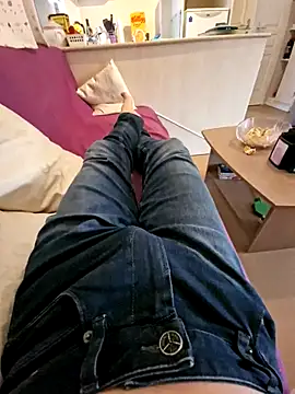 Snapshot of Lorent6969 chatting on 10/27/25, 08:40 Lorent6969 online show from 10/27/25, 08:40