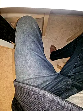 Snapshot of Lorent6969 chatting on 10/28/25, 05:11 Lorent6969 online show from 10/28/25, 05:11