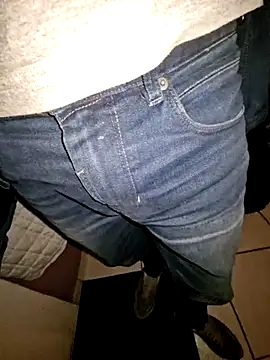 Snapshot of Lorent6969 chatting on 11/14/25, 04:55 Lorent6969 online show from 11/14/25, 04:55