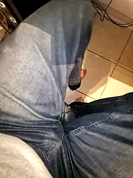 Snapshot of Lorent6969 chatting on 11/16/25, 05:02 Lorent6969 online show from 11/16/25, 05:02