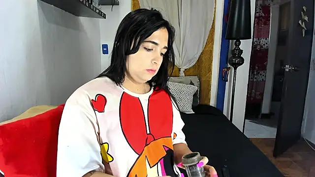 Snapshot of SARAMISHA chatting on 10/04/25, 09:02 SARAMISHA online show from 10/04/25, 09:02