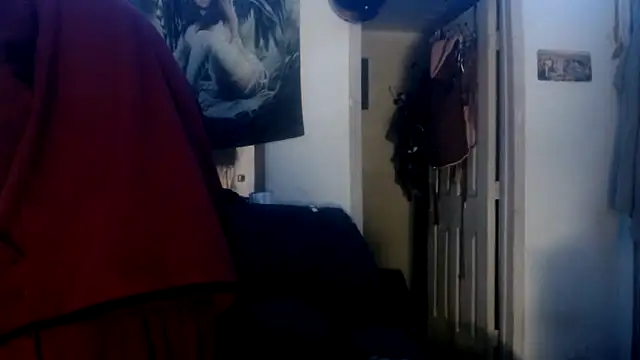 Snapshot of sammbae23 chatting on 12/22/25, 10:56 sammbae23 online show from 12/22/25, 10:56