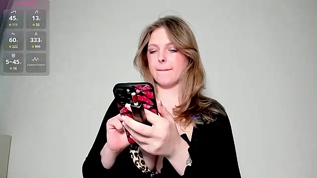 mercedescutee online show from 03/23/26, 04:22