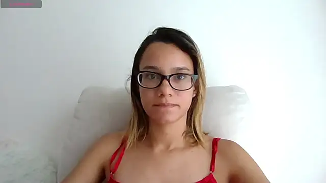 Snapshot of SamanthaWatson chatting on 05/10/26, 10:15 SamanthaWatson online show from 05/10/26, 10:15