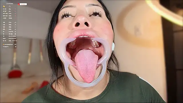 Snapshot of nerak_1a_ chatting on 12/02/24, 08:33 nerak 1a  online show from 12/02/24, 08:33