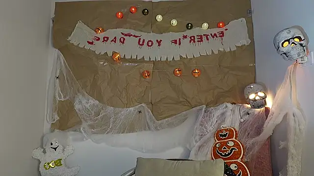 Snapshot of nerak_1a_ chatting on 10/23/25, 07:34 nerak 1a  online show from 10/23/25, 07:34