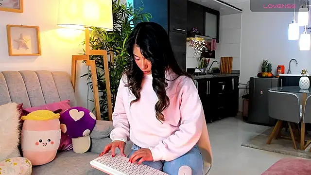 Issa cooper online show from 10/10/25, 12:20