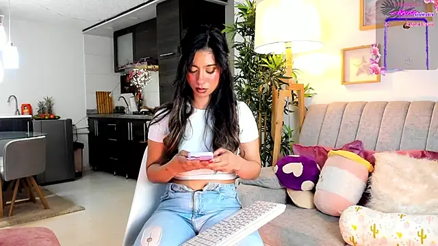 Issa cooper online show from 11/14/25, 11:24