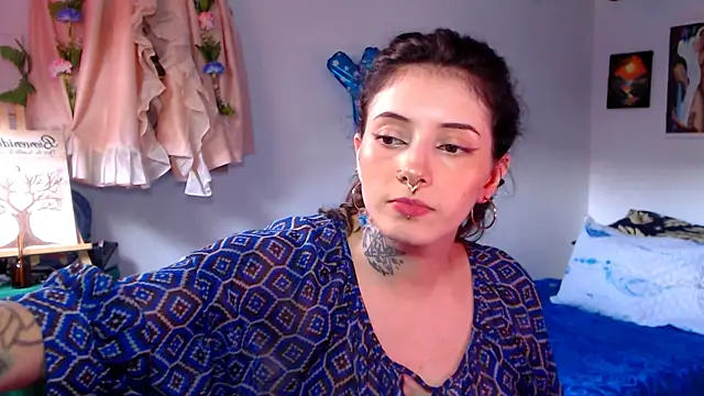 LiliJones  online show from 04/07/26, 07:58