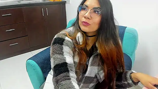 Luna Dumont online show from 02/06/25, 11:21
