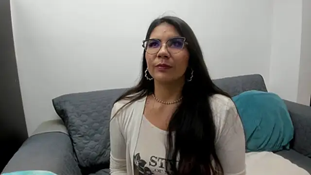 Luna Dumont online show from 11/21/25, 11:20