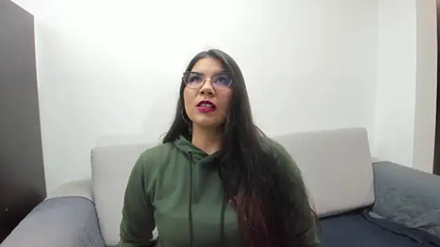 Luna Dumont online show from 12/04/25, 11:08