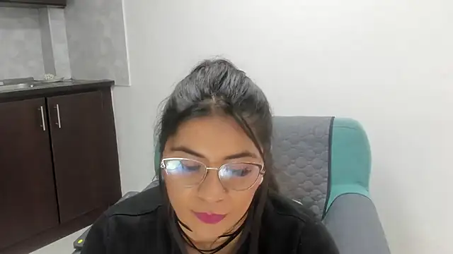 Luna Dumont online show from 12/20/25, 11:17