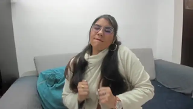 Luna Dumont online show from 01/08/26, 11:12