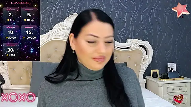 Lauren Saint online show from 01/04/25, 09:00