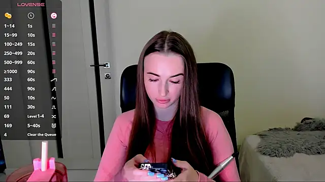 Kimmberr online show from 10/23/25, 04:45