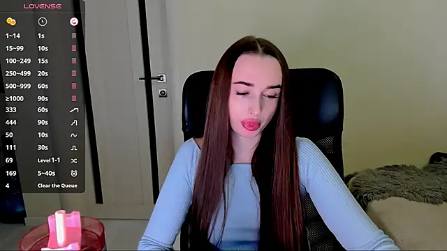 Kimmberr online show from 12/19/25, 02:40