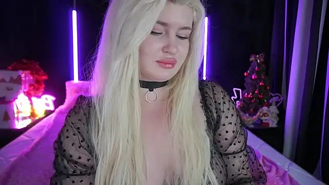 CocoSecretss online show from 12/25/24, 11:11