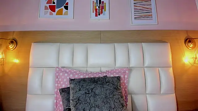 Dollar-girl online show from 01/22/25, 04:12