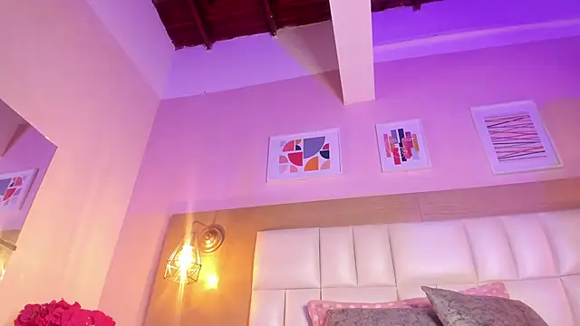 Dollar-girl online show from 01/27/25, 12:16