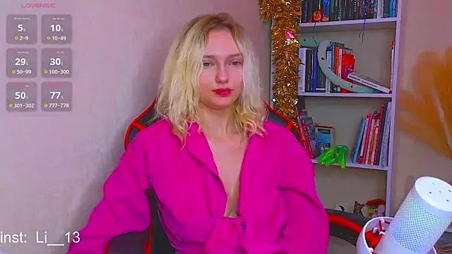 Snapshot of Angelina__1 chatting on 12/25/24, 12:48 Angelina 1 online show from 12/25/24, 12:48