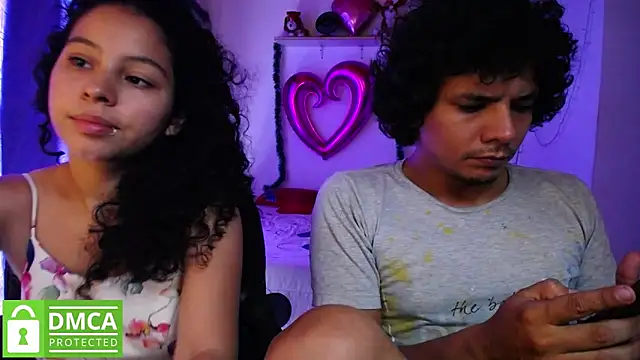 Snapshot of Mr_MrsCurie chatting on 12/23/24, 07:09 Mr MrsCurie online show from 12/23/24, 07:09